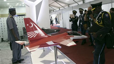 Türk savunma sanayi firmaları Türkiyenin Doha Büyükelçiliğinde buluştu